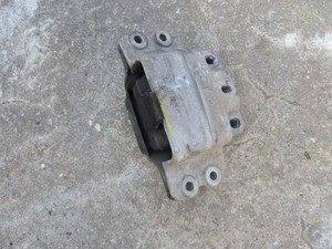 VW CADDY III KASTEN (2KA) Getriebestütze Getriebehalter 1K0198555M