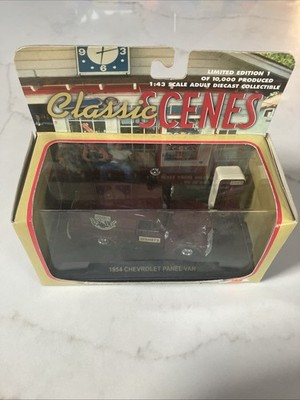 Road Champs 1:43 Classic Scenes 1954 Chevrolet Panel Van Hersey's (read desc.)