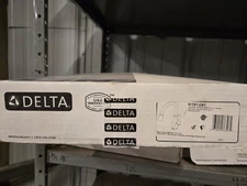 Delta 9178T-DST Leland Single-Handle Pull-Down Sprayer Kitchen Faucet Chrome