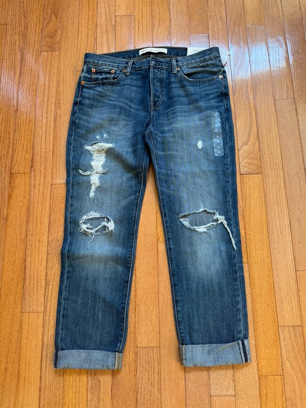 NWT Gap No Stretch Relaxed Boyfriend Distressed Jeans Size 26