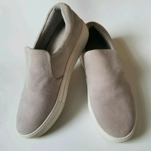 jslides suede