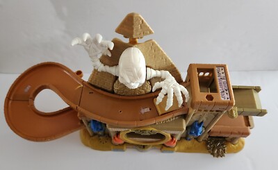 Mattel 2005 Matchbox Search for the Mummy's Gold Adventure Playset