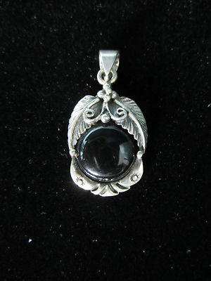 Onyx Anhänger ausgefallene Feder und Schnörkel massiv 925 Sterling Silber Boden S/S Neu