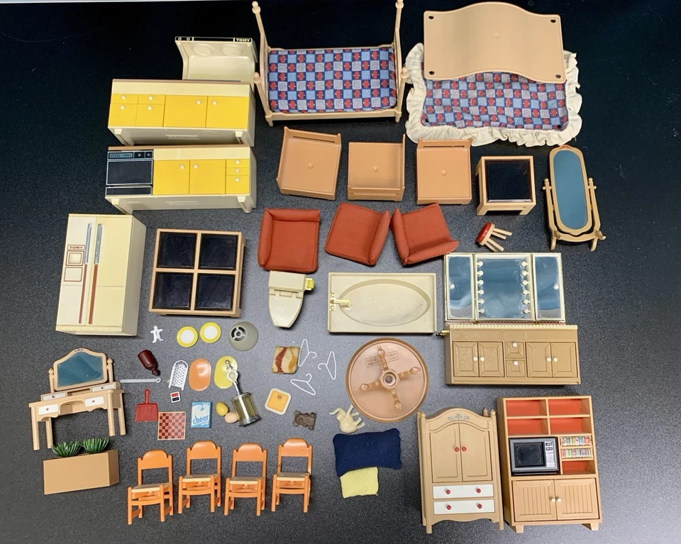 Vintage TOMY Smaller Homes Dollhouse Furniture Lot Mint 50+ Pieces - Image 3 of 4