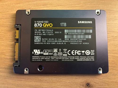 Samsung 870 QVO 1TB SSD Intern Festplatte SATA 3 6Gb/S 2,5 Zoll V-NAND MZ-77Q1T0