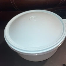 Vtg Tupperware Lettuce Crisper Keeper 1424 With Lid 1425-3