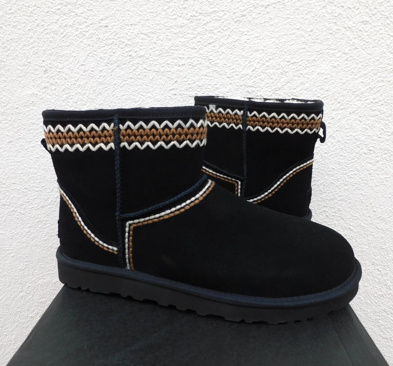 UGG CLASSIC MINI ATHERSON BLACK SUEDE/ WOOL WINTER BOOTS, MEN US 11/ EUR 44 ~NIB