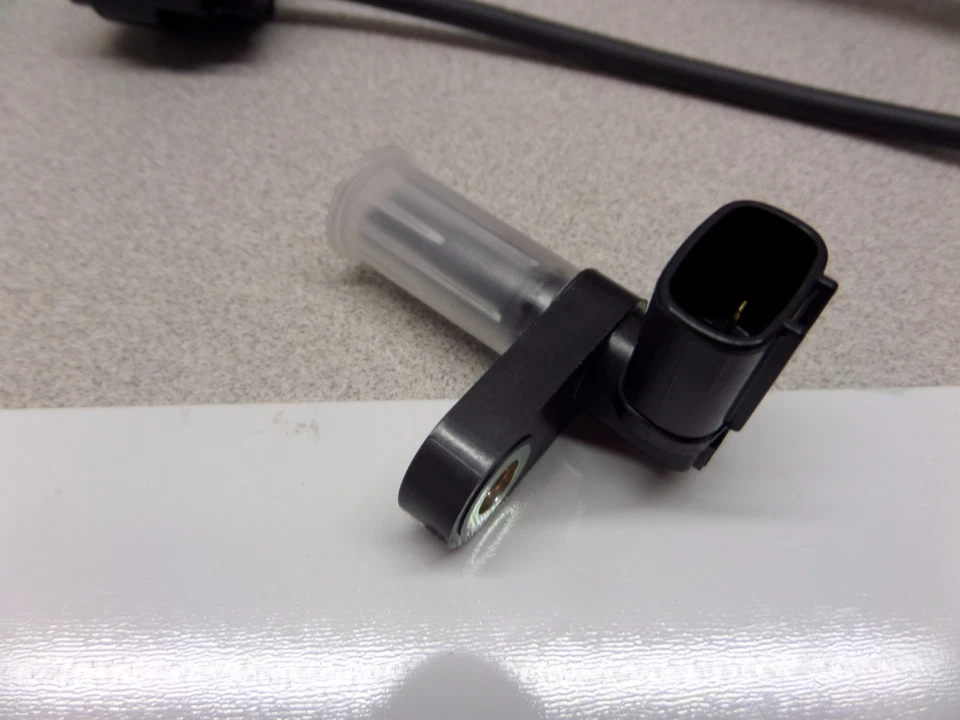 Toyota FJ Cruiser 4Runner Anti-Skid Harness and LH Speed Sensor Genuine OE OEM — 第 2/4 张图片