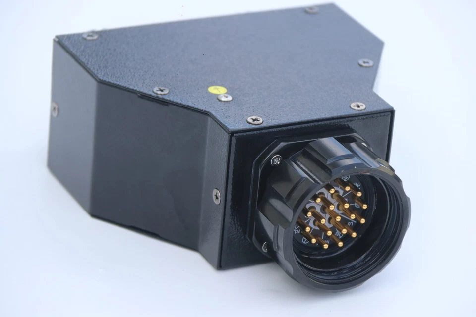 Socapex 19 Pin 1 in 2 Out Splitter Box Male 19 Pin Input 2 X 19pin Female Output - Image 4 of 4