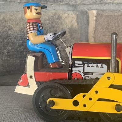 Tin Wind-Up Excavator Tractor Farmer Toy Vintage Collectible Retro Design 9 