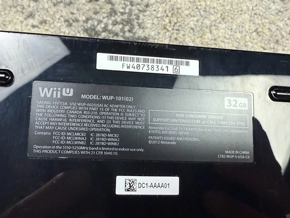 Wii U Deluxe 32 GB Black /w 2 Pro Controllers 4 Motion Plus & Mario Kart 8 - Image 4 of 4