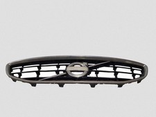 Calandre Volvo V40
