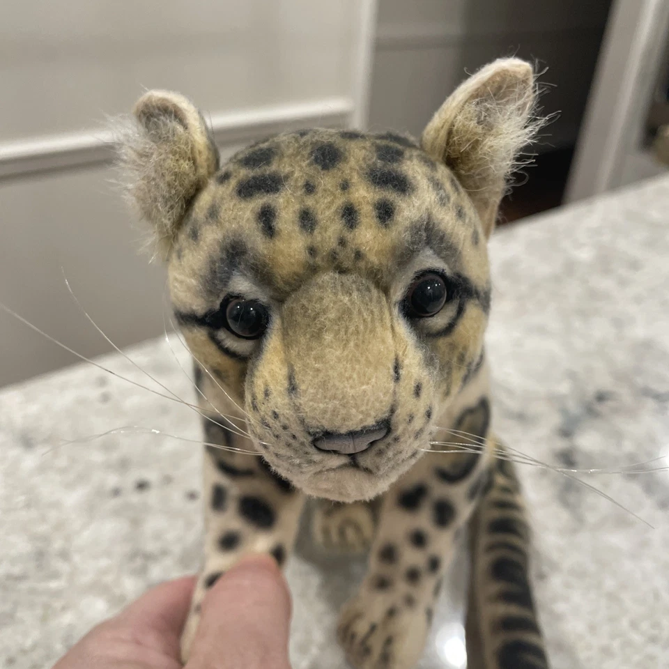 Juguete suave leopardo nublado de Hansa - 7935 Foto 2 de 4