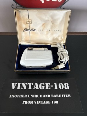 Vintage Sunbeam Shavemaster 555 with case and cleaning brush, tested, works!
