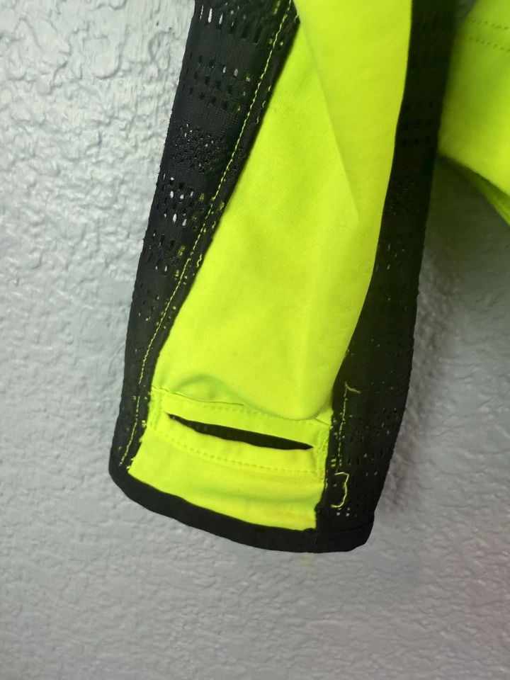 New Balance Running Jacket Small Yellow Black Hooded Reflective Zip Thumbholes S - Image 3 of 4