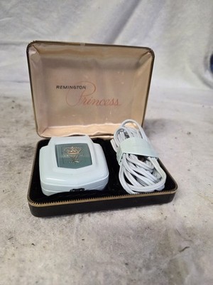 Remington Princess Electric Shaver. Tested Works. See Pics