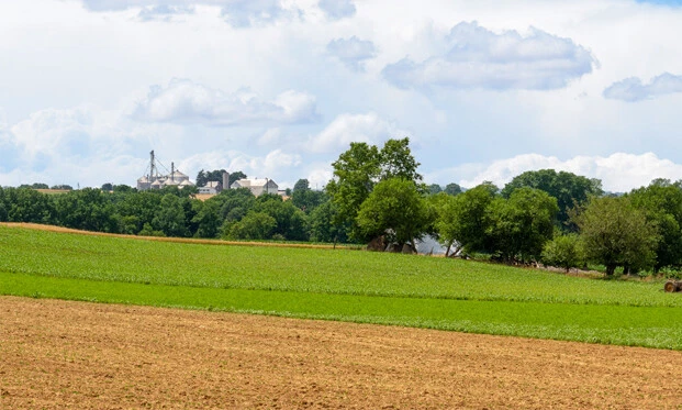 Train Junkies American Farm Model Railroad Backdrop - Image 2 of 4