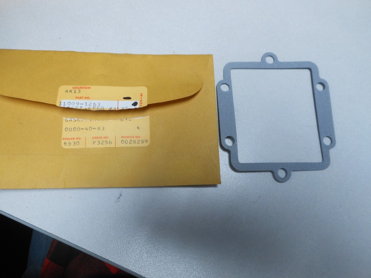 タイ NOS Kawasaki OEM Reed Valve Gasket 84-89 KX125 83-88 KDX200 11009