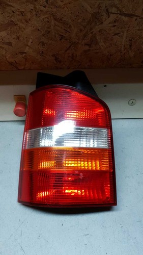 VW T5 7H Rückleuchte Rücklicht links 7H0945095G ohne Lampenträger