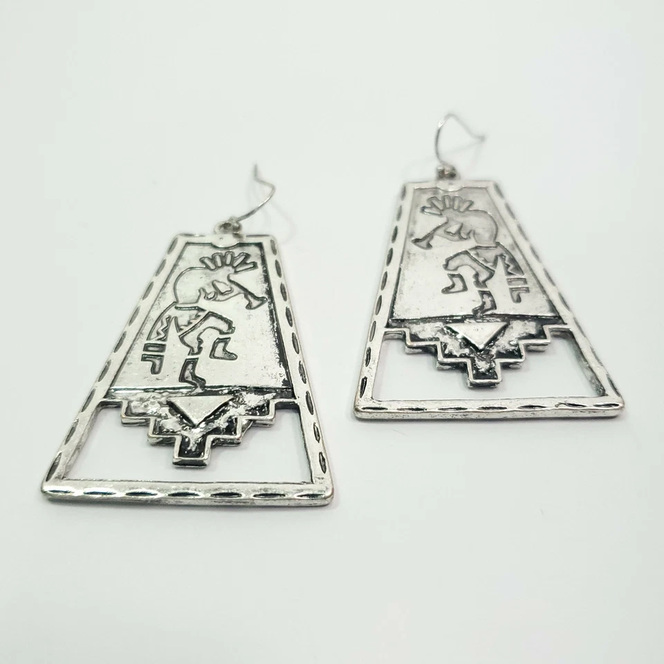 Pendientes colgantes Kokopelli trapezoidales tono plata antiguos I04 Foto 2 de 4