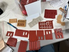 Design-Preservation Models - #352  4 in 1 Modular Industrial Bldg Kit - HO Scale