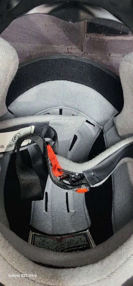 Capacete de motocicleta (NUNCA USADO) - Imagem 3 de 4