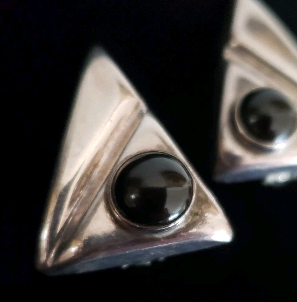 EARRINGS STERLING SILVER TRIANGLE PATTERN CLIP ON… - image 2