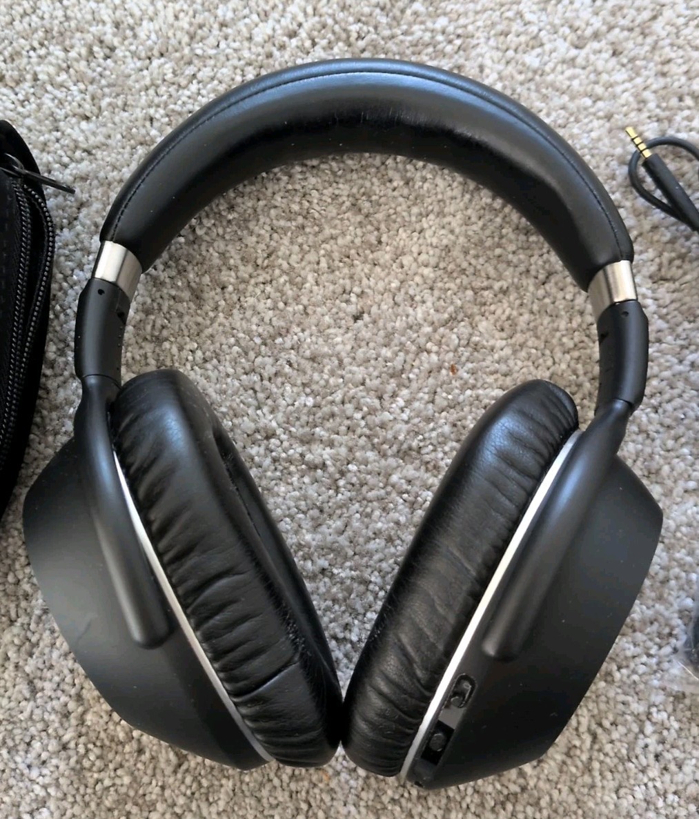 Sennheiser PXC 550 Over-Ear Wireless Bluetooth Headphones - Black
