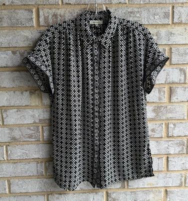 Max Studio Short Sleeve Button Up Black / White Geo Blouse Women's Size S