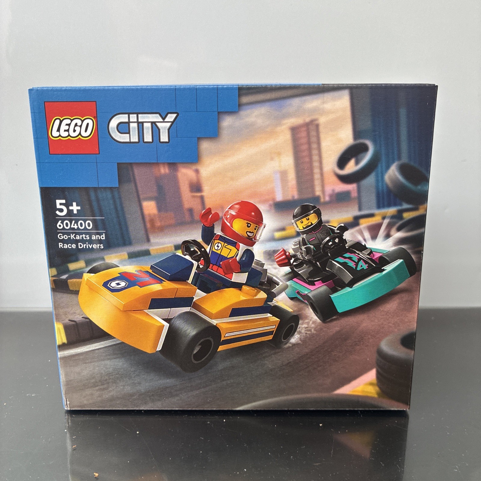 LEGO CITY: Go-Karts and Race Drivers (60400)