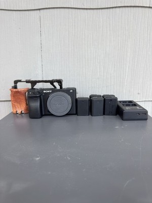 Sony Alpha a6400 Mirrorless Camera Body 24.2MP 5 Battery s, Charger, and Cage