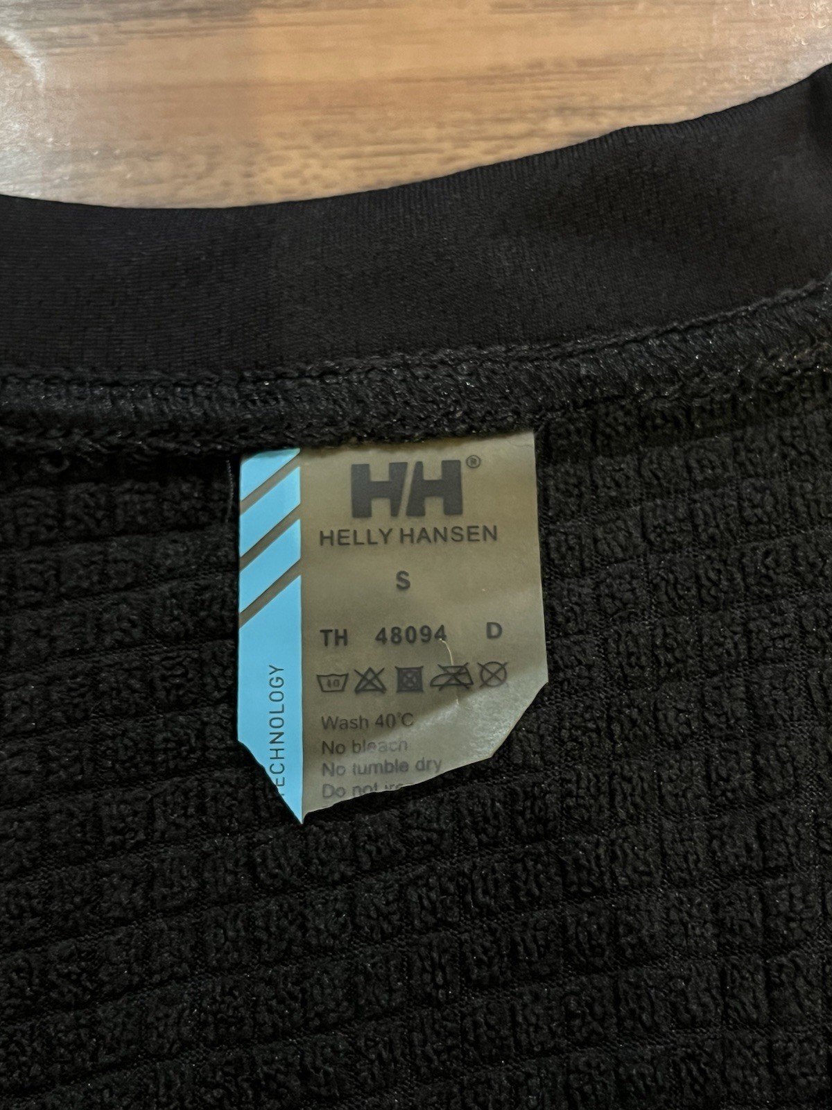 Helly Hansen Reflective Quarter Zip Training Shir… - image 3