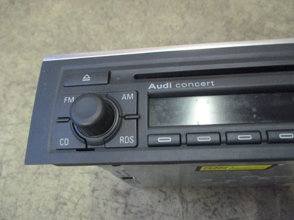Autoradio Radio CD CONCERT AUDI A3 S3 8P A4 B6 B7 8E0035186D GRUNDIG - Bild 3 von 4