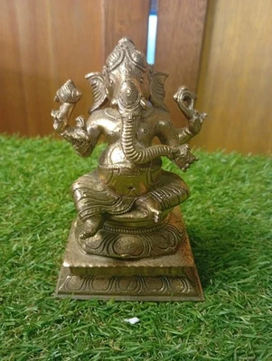 small Indian Bronze / brass Figure Ganesha - Image 1 of 4