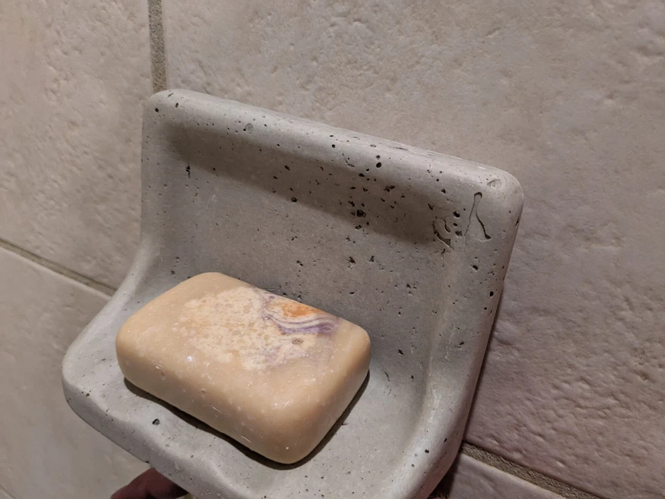 Jabonera de piedra fundida - Soporte para ducha, bañera y fregaderos Foto 4 de 4