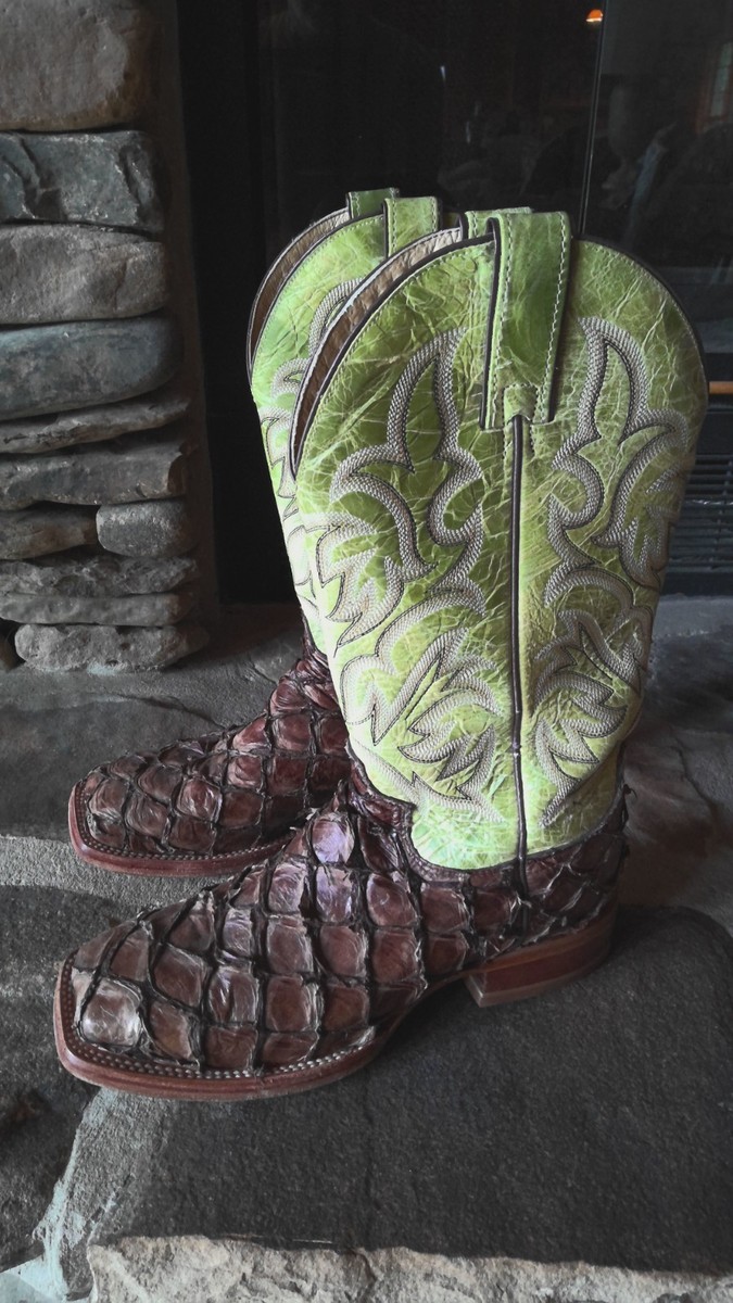 Justin pirarucu boots brown worn twice