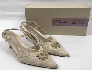 ladies k shoes by clarks