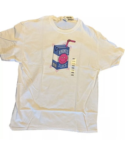 Graphic White T-Shirt Spell Out Kindness Juice Casual Juice box Size Large