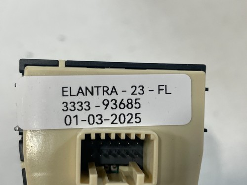 21-24 HYUNDAI ELANTRA FRONT LEFT SIDE DOOR WINDOW MIRROR CONTROL SWITCH # 93685 - Picture 9 of 9