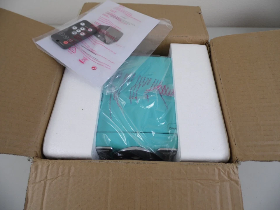 TechPlay QT62BT Bluetooth Tabletop Stereo CD AM FM Radio AUX Clock Turquoise NEW - Image 3 of 4