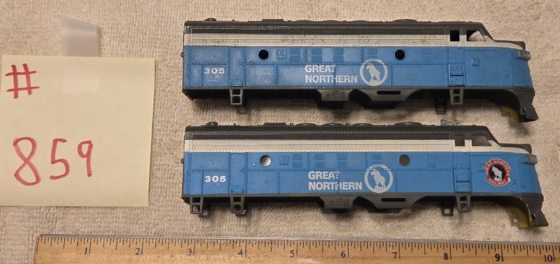 Bachmann - HO Engine Parts - Lot #859 – Great Northern  F7A Shells – Used *READ*