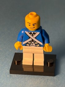 LEGO Pirates III Minifig -Bluecoat Soldier 3 - pi154 - Light Scratches/No Crack