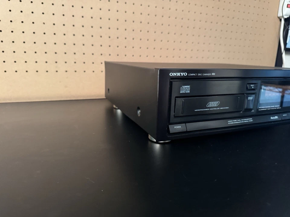 Onkyo / DX-C310 / 6-Disc CD Changer No Magazine / No Remote **UNTESTED** - Image 4 of 4