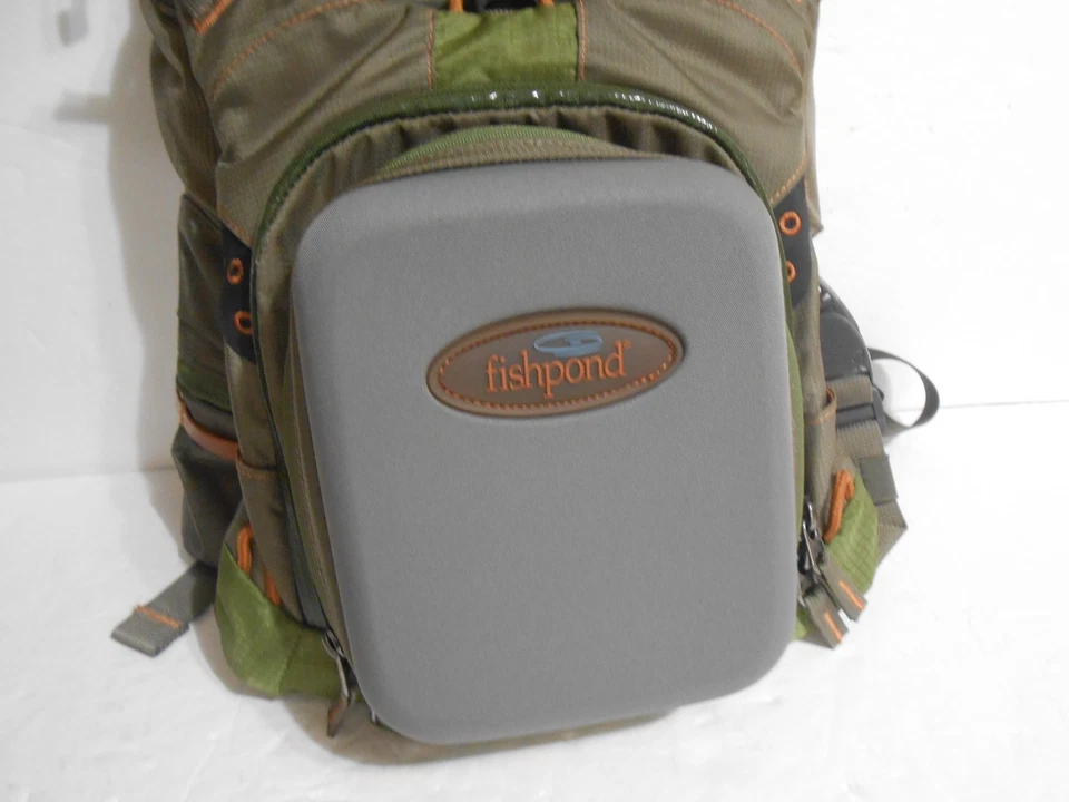 Sistema de mochila de pesca con mosca Fishpond bolsa de aparejos verde gris Foto 4 de 4