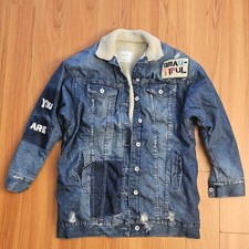 ZARA Trafaluc Denimwear Jean Jacket Size M Embellished No Meaning Beautiful Blue