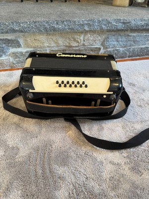 Vintage Italian made Camerano accordion m440 28