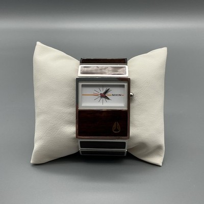 Nixon The Chalet Womens Watch 31mm Wooden Inlay Stainless New Battery 5.75\