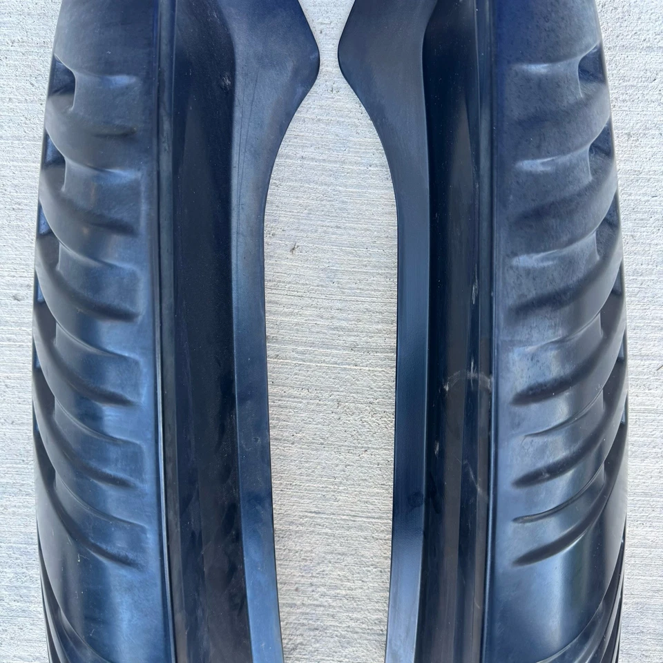 2000-2006 Chevy Tahoe Suburban Yukon Rear D Pillar Molding Trim Panels OEM Black - Image 3 of 4