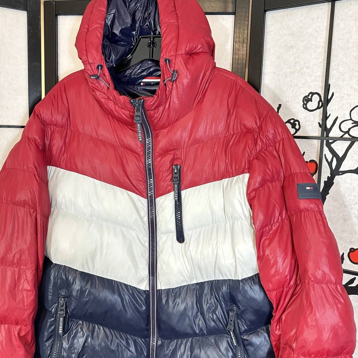 Tommy hilfiger men's classic hooded puffer jacket red white blue top