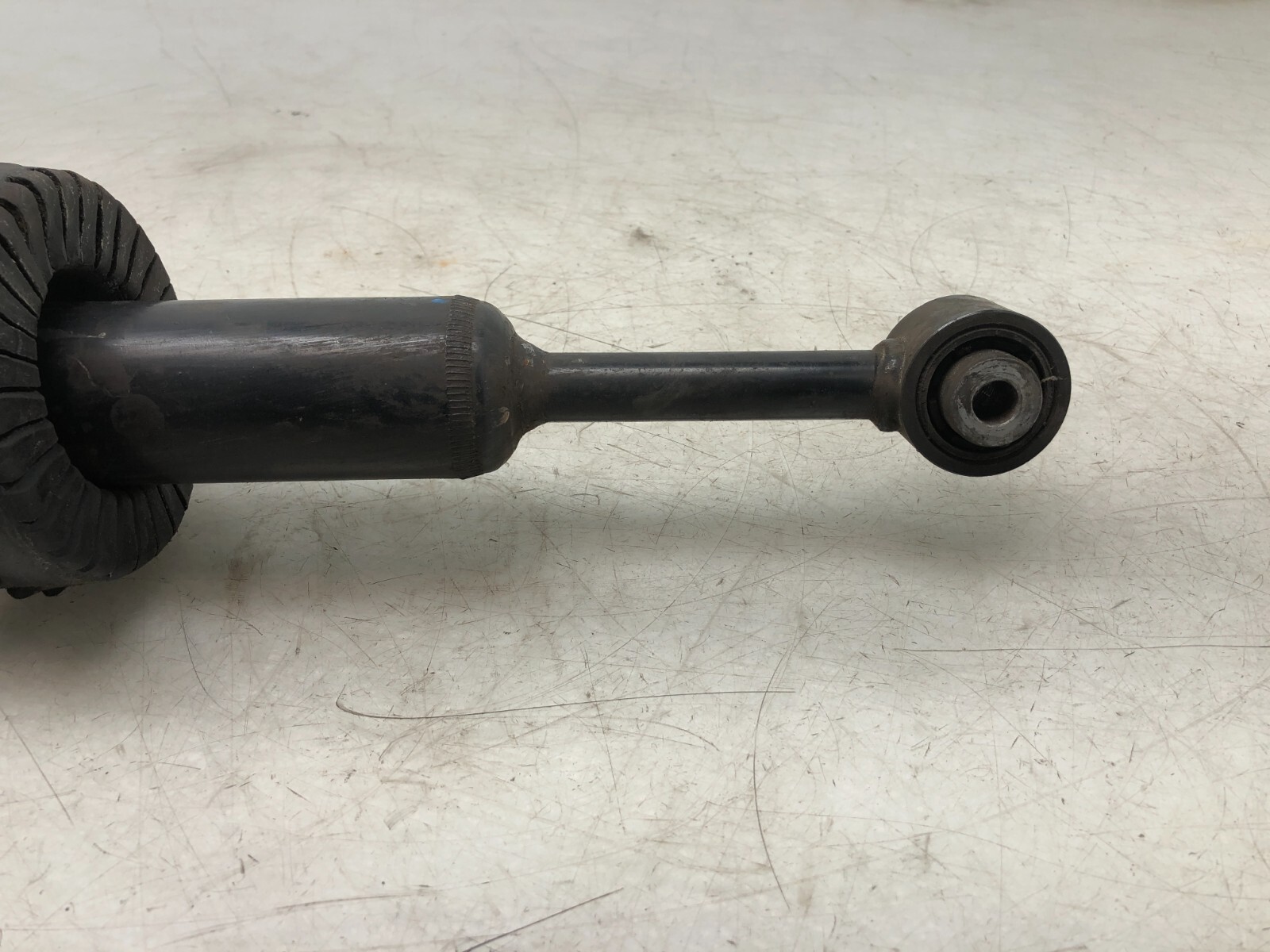 2014-2019 MASERATI GHIBLI SQ4 AWD RIGHT PASSENGER REAR SHOCK ABSORBER STRUT OEM.
